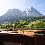 The Eiger Express - Grindelhomes Apartman *