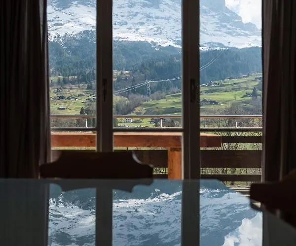 Апартаменти The Eiger Express - Grindelhomes *