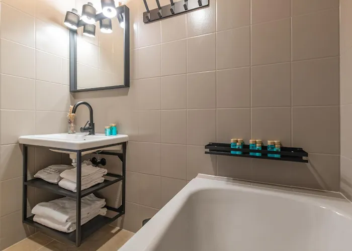 Апартаменти The Eiger Express - Grindelhomes