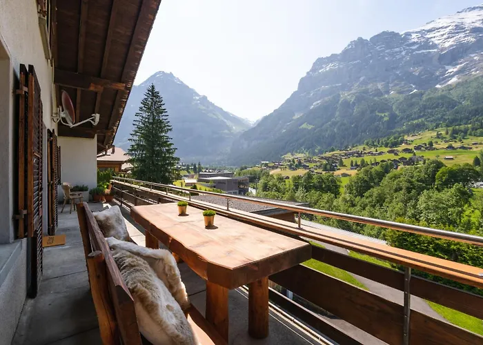 The Eiger Express - Grindelhomes Гріндельвальд